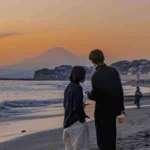 日本毛茸茸少女喷水
